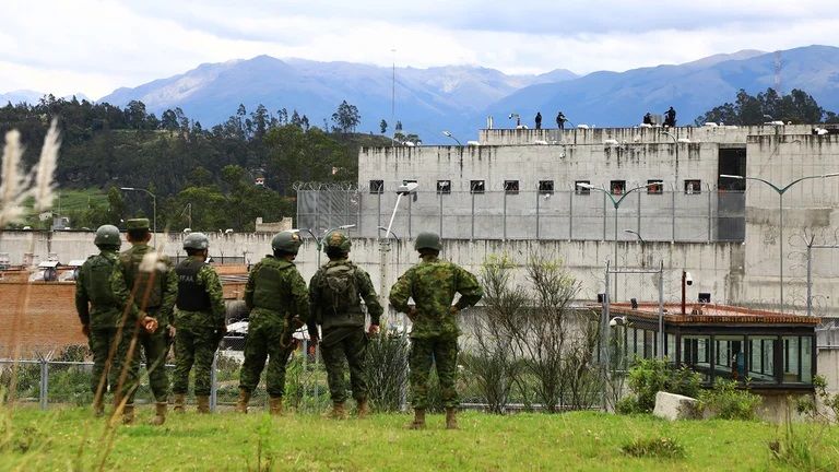 ECUADOR: Al menos 43 muertos en un nuevo motín en una cárcel