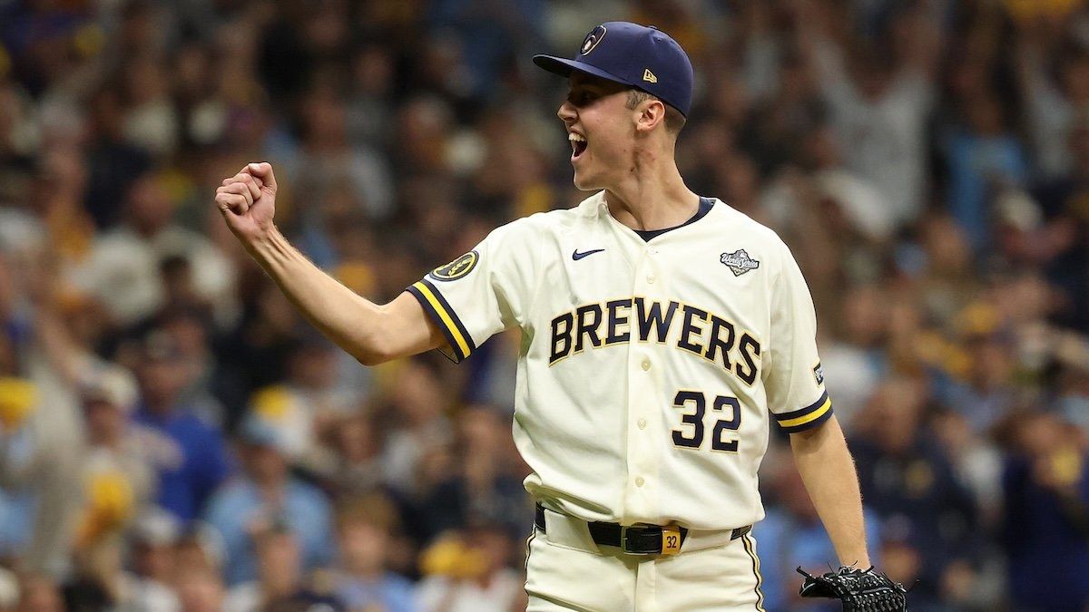 Brewers remontan un 4-0 y vencen 5-4 a los Rays para ponerse 2-0 en la Serie Mundial