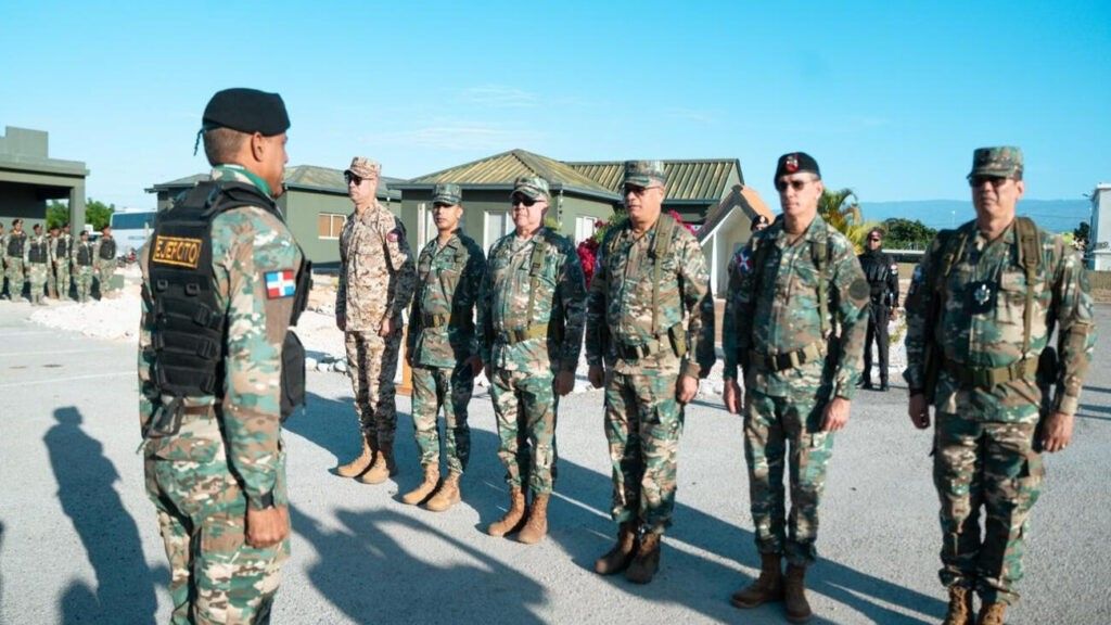 República Dominicana descarta cerrar la frontera con Haití pese a la violencia; el comercio seguirá con normalidad
