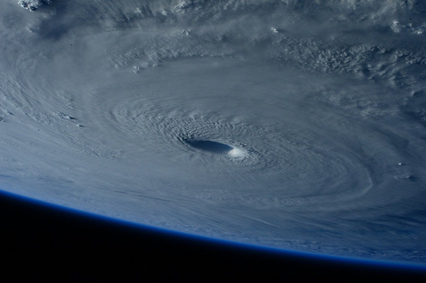 Super Typhoon Champi peaks with gusts up to 296 km/h, threatening the Philippines and Taiwan