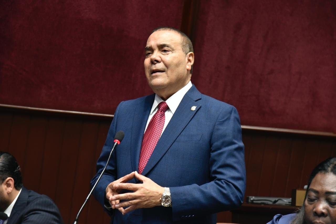 Proponen reducir un 30 % los intereses de las tarjetas de crédito en República Dominicana y fijar tope del 45 %